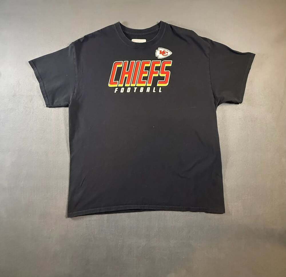 NFL Team Apparel Kansas City Chiefs Football Black Graphic T-Shirt XL